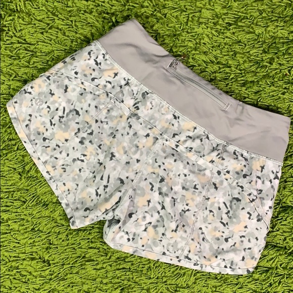 lululemon athletica Pants - Lululemon Athletica Floral Shorts Size 2